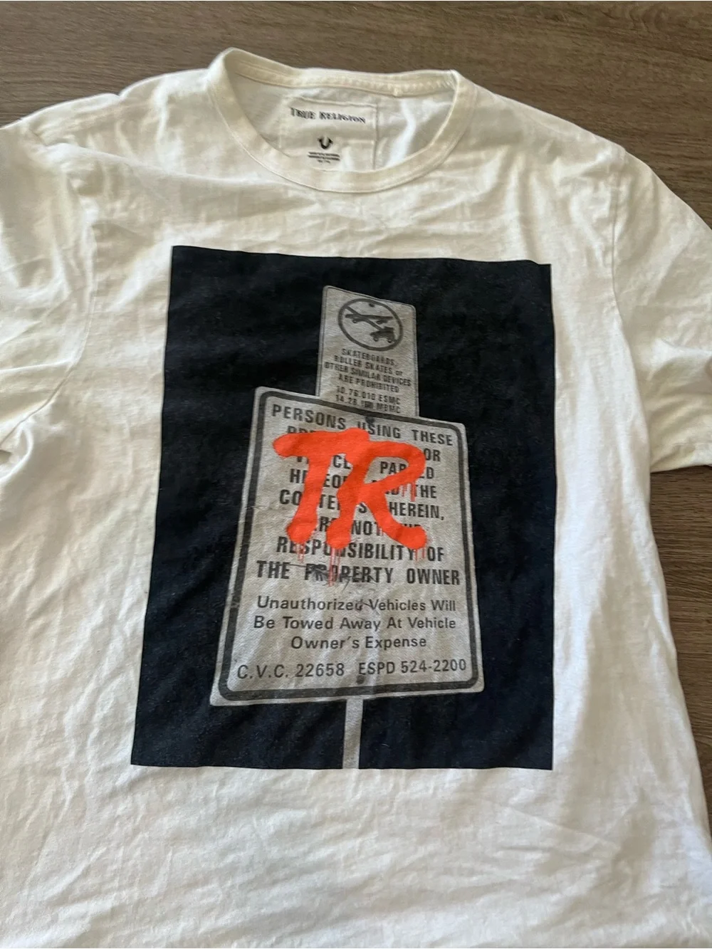 True Religion Shirt Mens XXL White Tow Away Sign TR Graffiti Graphic T Shirt